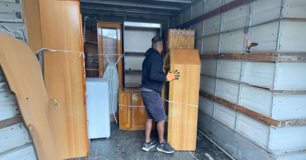 furniture removalist cost