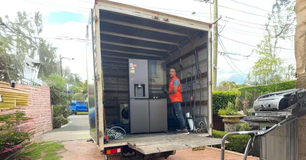 How Long Does It Take Movers To Move A 3 Bedroom House?