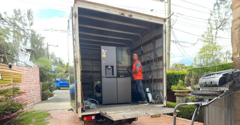How Long Does It Take Movers To Move A 3 Bedroom House?