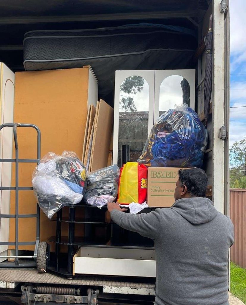 removalist in Greenacre